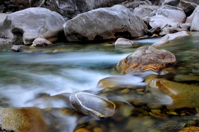 Ticino, Verzasca, Maggia, Brione, Sonogno, Corippo, Locarno, Lago Maggiore, cielo, inverno, cascata, foresta