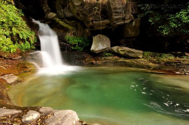 Cascata, Santa Petronilla, Biasca, Ticino, fotografia naturalistica, natura