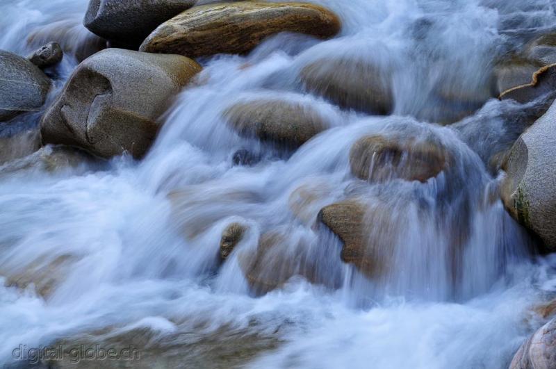 Ticino, Verzasca, Maggia, Brione, Sonogno, Corippo, Locarno, Lago Maggiore, cielo, inverno, cascata, foresta