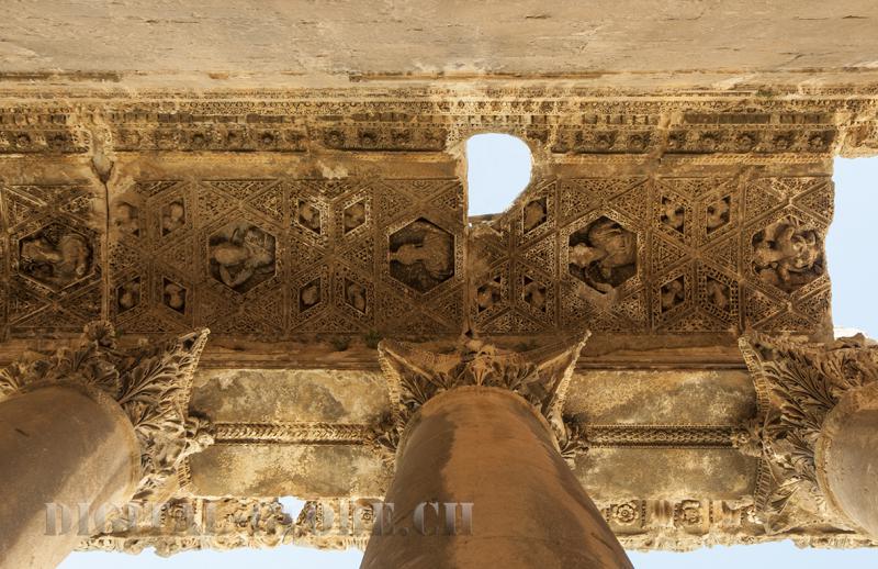 Bacco, tempio, portale, scultura, Baalbek, Libano, fotografia