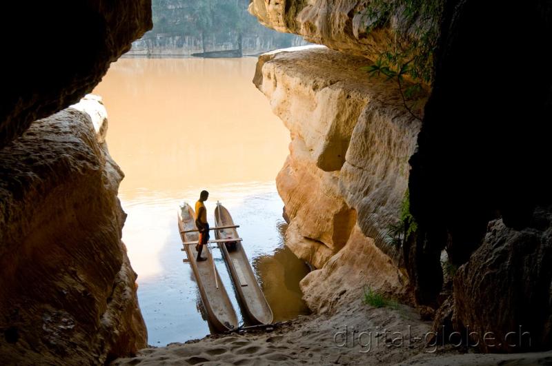 Canoa, caverna, fiume, Madagascar, fotografia